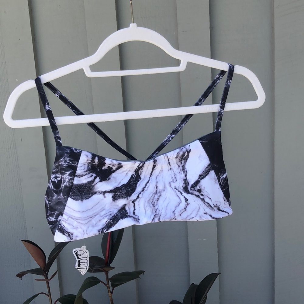 Holden top